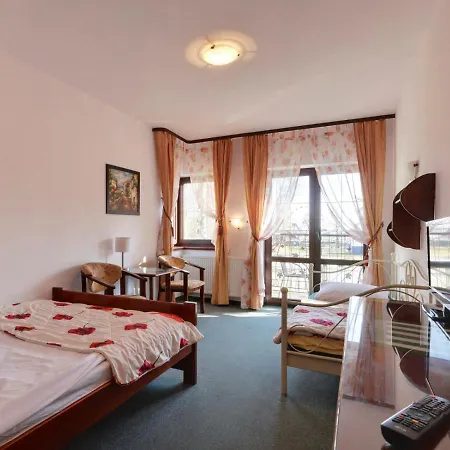 בית אירוח Focus *